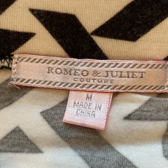 Romeo & Juliet Aztec print maxi skirt. Size Medium. - Picture 9 of 11